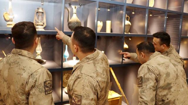 Jandarma personeli Kırşehir’in tarihi ve turistik merkezlerini gezdi