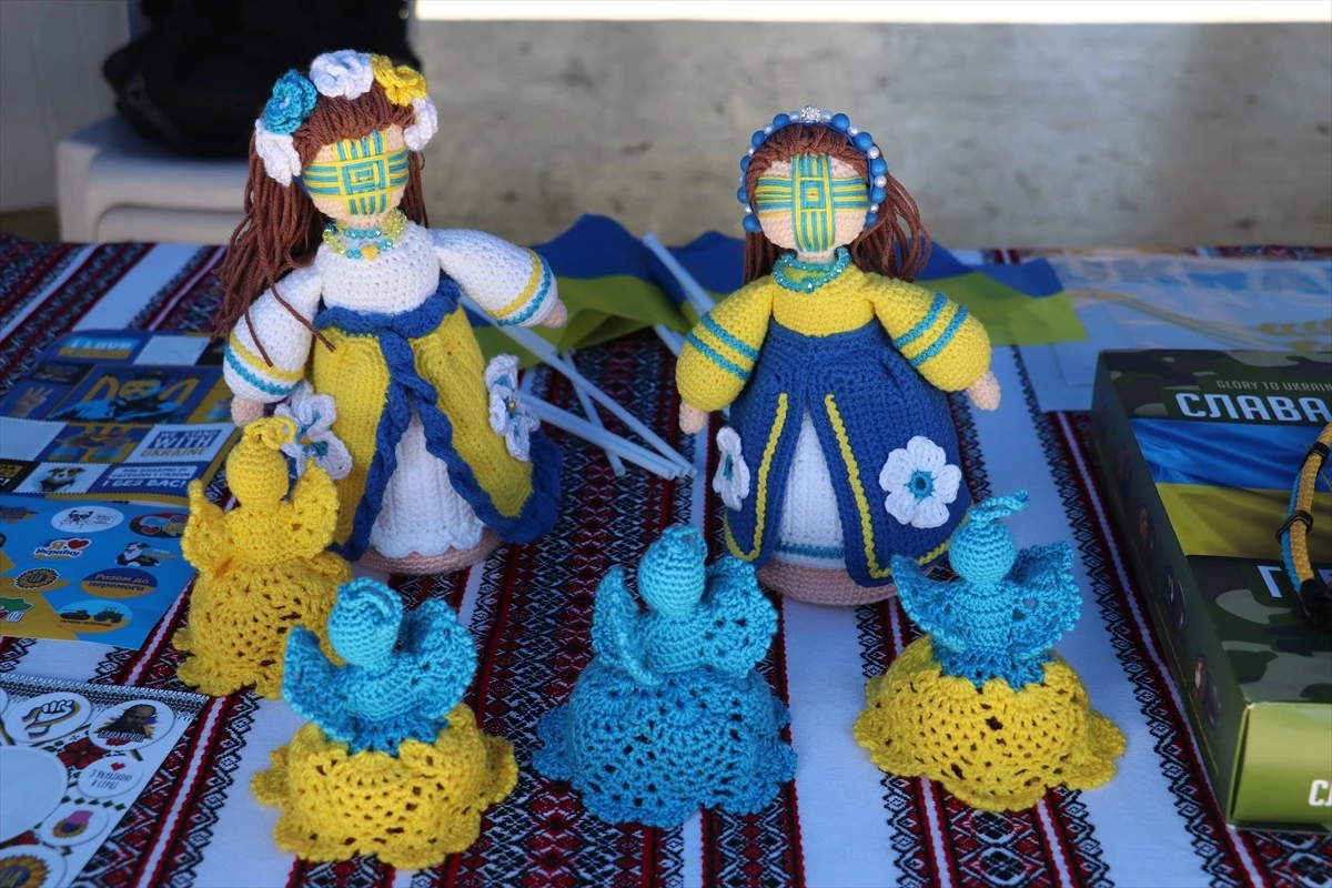 Adana’da Ukraynalılar, Kermeste Bir Araya Geldi