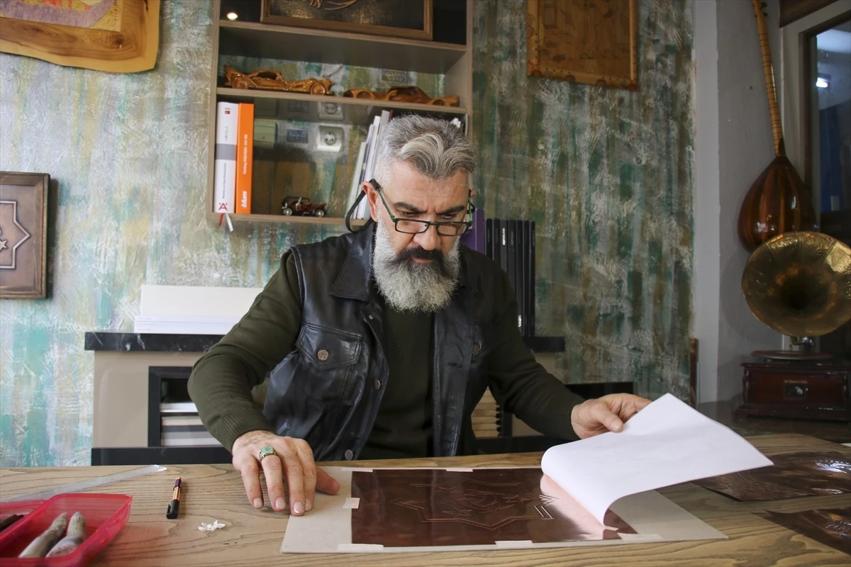 Uşak’ta Polis Memuru Türk Kültürünü Rölyef Sanatıyla Anlatıyor