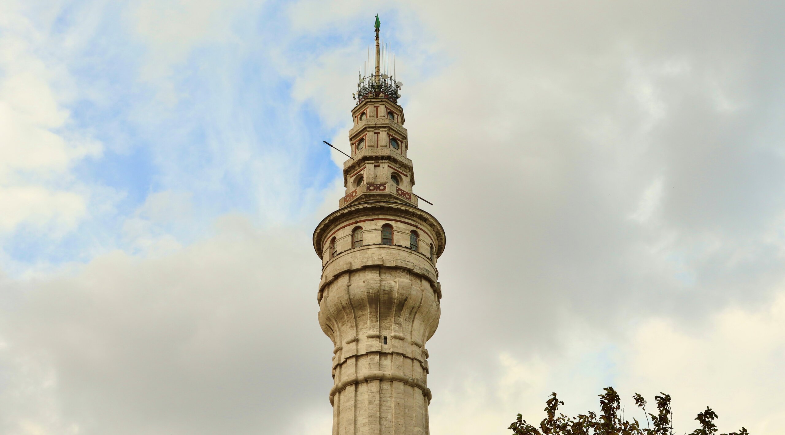 İstanbul’un İlk Yangın Kulesi(Özel Haber)