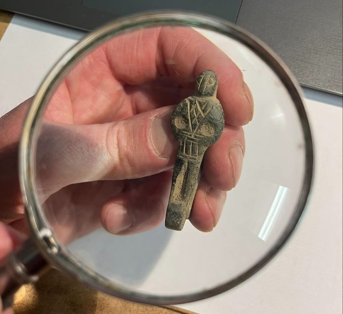 Polonya’da Kamień Pomorski yakınlarında bulunan olağanüstü bir ortaçağ kemer halkası