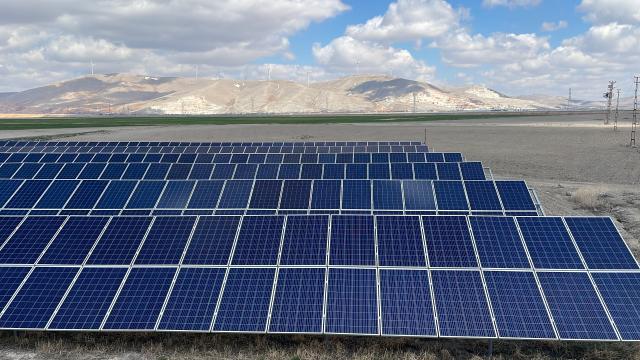 Beş ülkeden yapılan güneş paneli ithalatında damping önlemi uygulanacak
