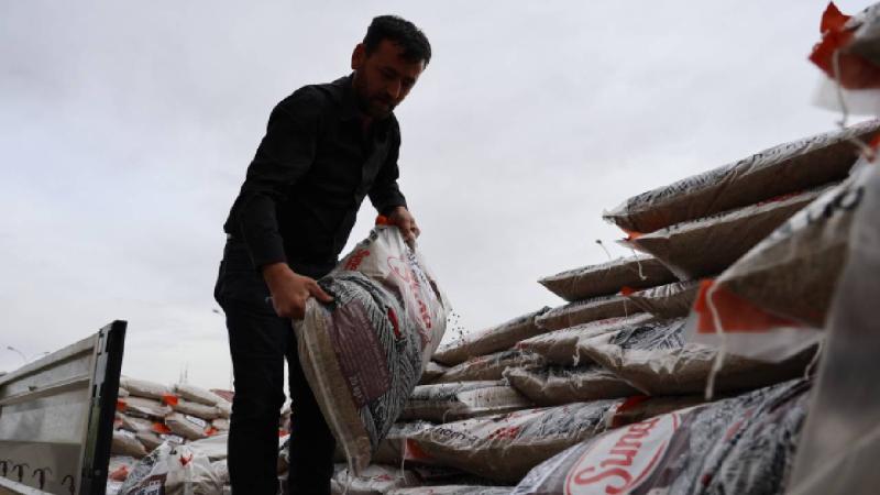 Kırşehir’de yerli üretim tohum sevinci: Çiftçi yerli üretimde bol hasat bekliyor