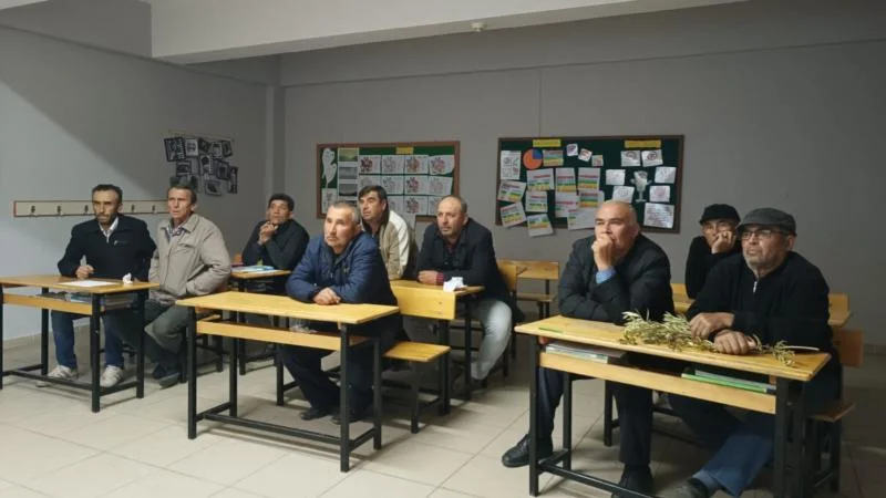 Manisa’da zeytin budama kursu açıldı