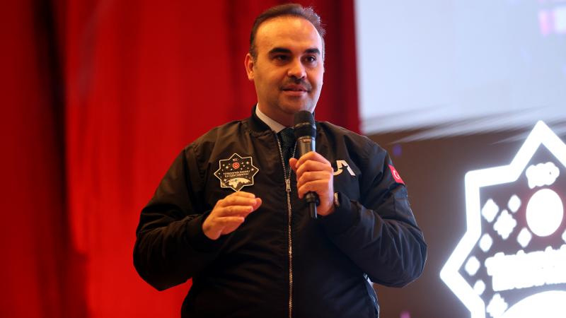 Bakan Kacır: Bilim insanlarının önünü açmayı sürdüreceğiz