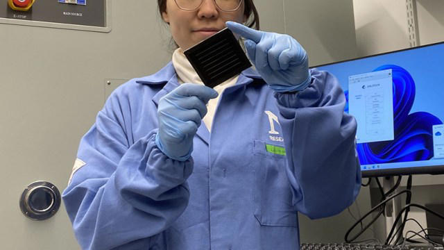 Bilim adamları en son araştırmalarla verimli güneş enerjisi teknolojisinde yeni bir alan açıyor: ‘Sınırları zorlamak’