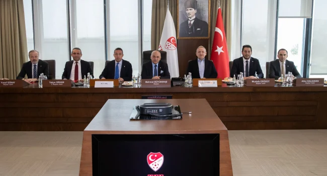 Süper Lig ve 1. Lig yayın hakları ihalesi iptal edildi