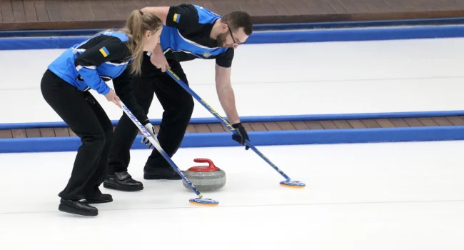 Curlingde karışık çiftlerde şampiyon Ukrayna