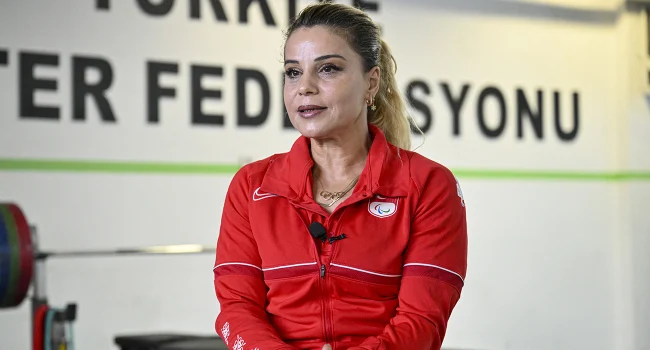 Nazmiye Muratlı’dan gümüş madalya