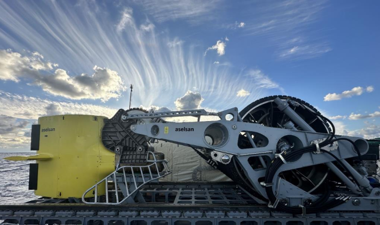 ASELSAN, Türkiye’nin ilk ufuk ötesi denizaltı savunma harbi sonarı DÜFAS’ı geliştirdi