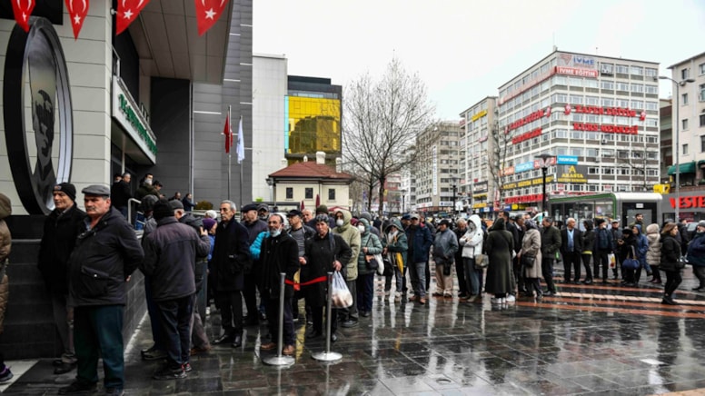 Ankara’da sıfır derecede et kuyruğu