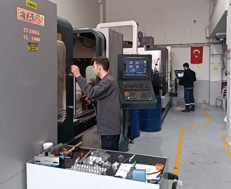 Çırak olarak başladı, milli hava araçlarının tedarikçisi oldu