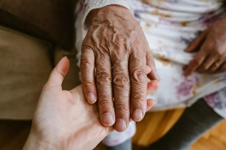 Bilim insanları Parkinson hastalığına neyin sebep olduğunu keşfetti
