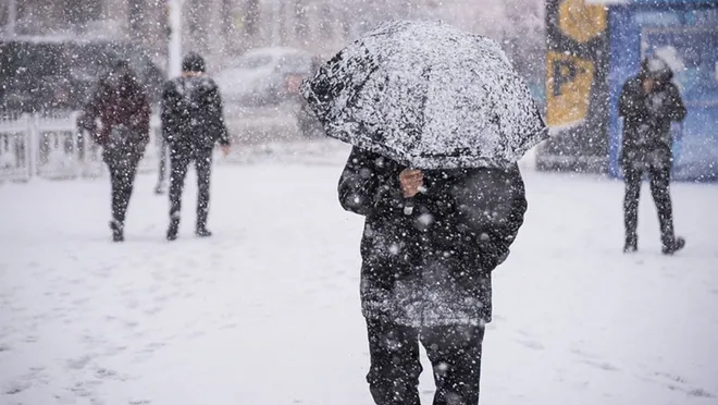 Meteoroloji İstanbul için saat verdi, 17 kente ‘sarı’ uyarı: Sağanak ve kar yağışı geliyor