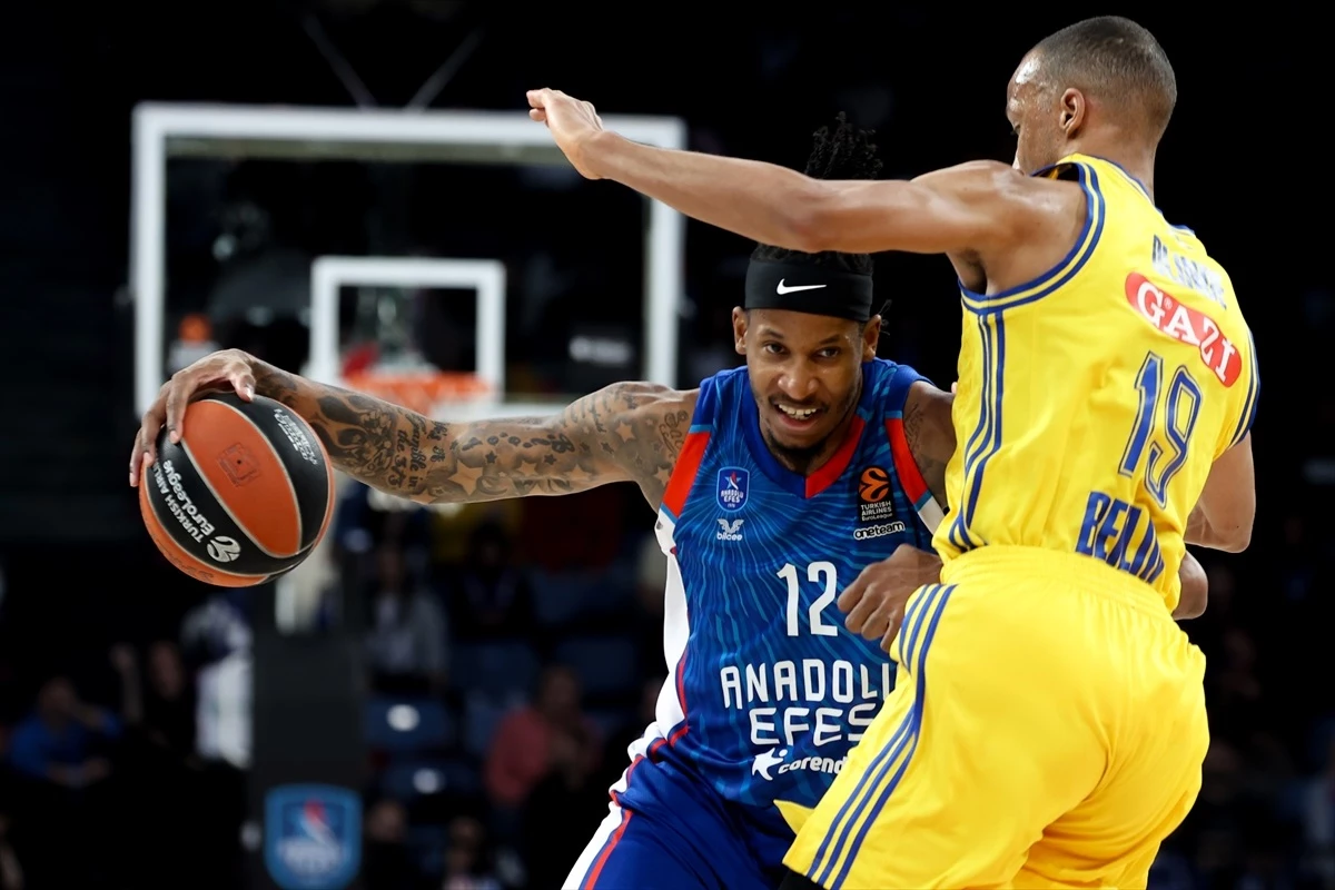 Anadolu Efes, Alba Berlin’i 85-84 mağlup etti
