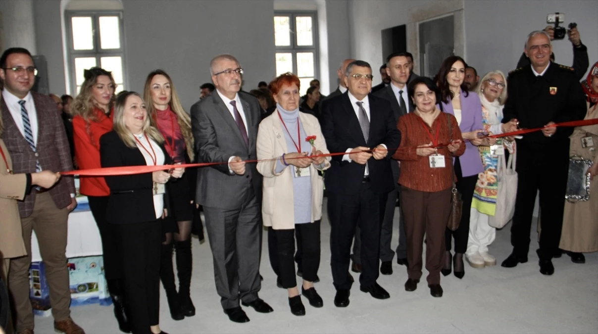 Sinop’ta “Her Şeyin Sebebi Kadın” adlı sempozyum düzenlendi