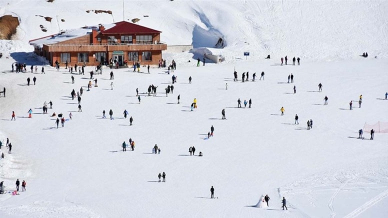 Hakkari kar kalınlığı ile zirvede!