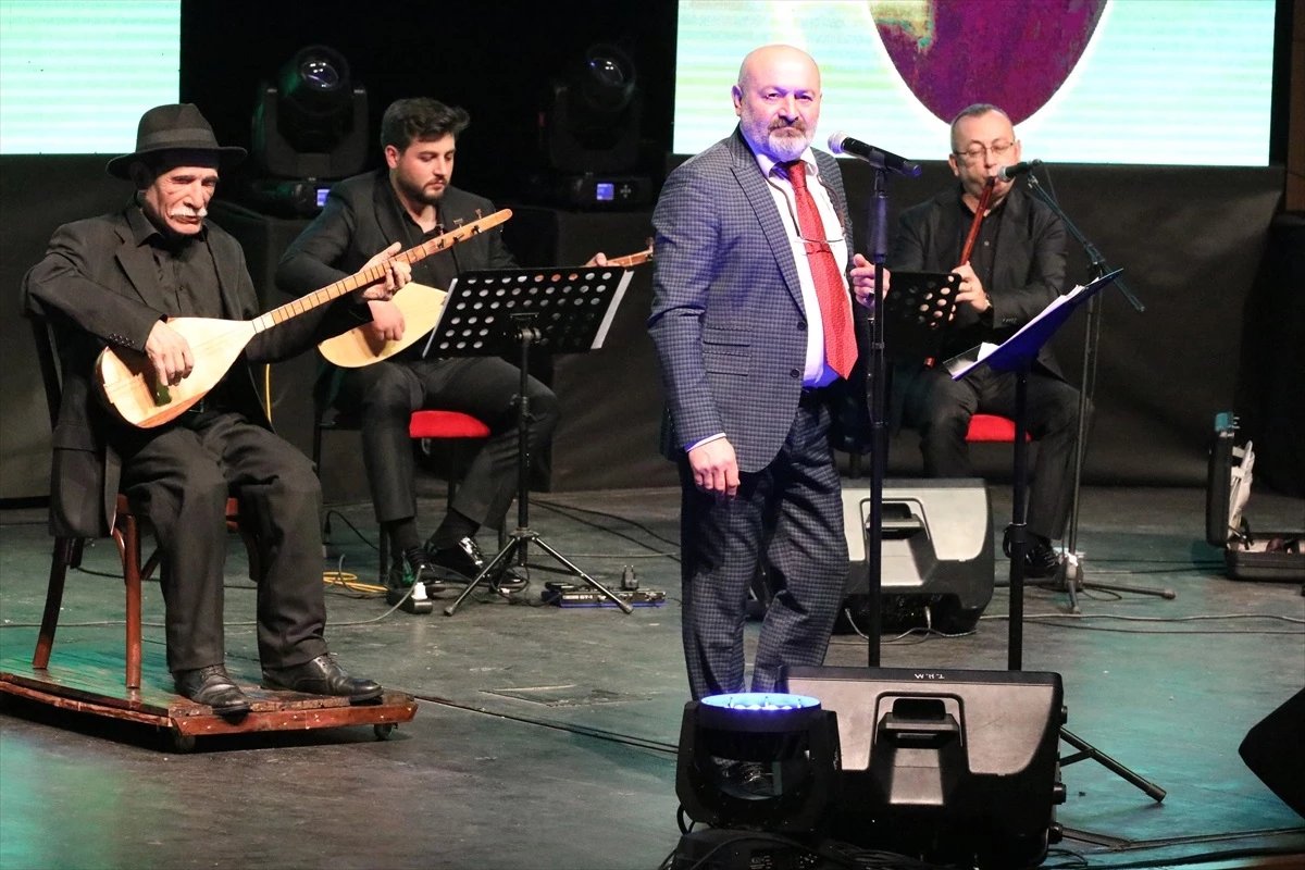 Aşık Veysel’in Anma Konseri Sivas’ta Gerçekleştirildi