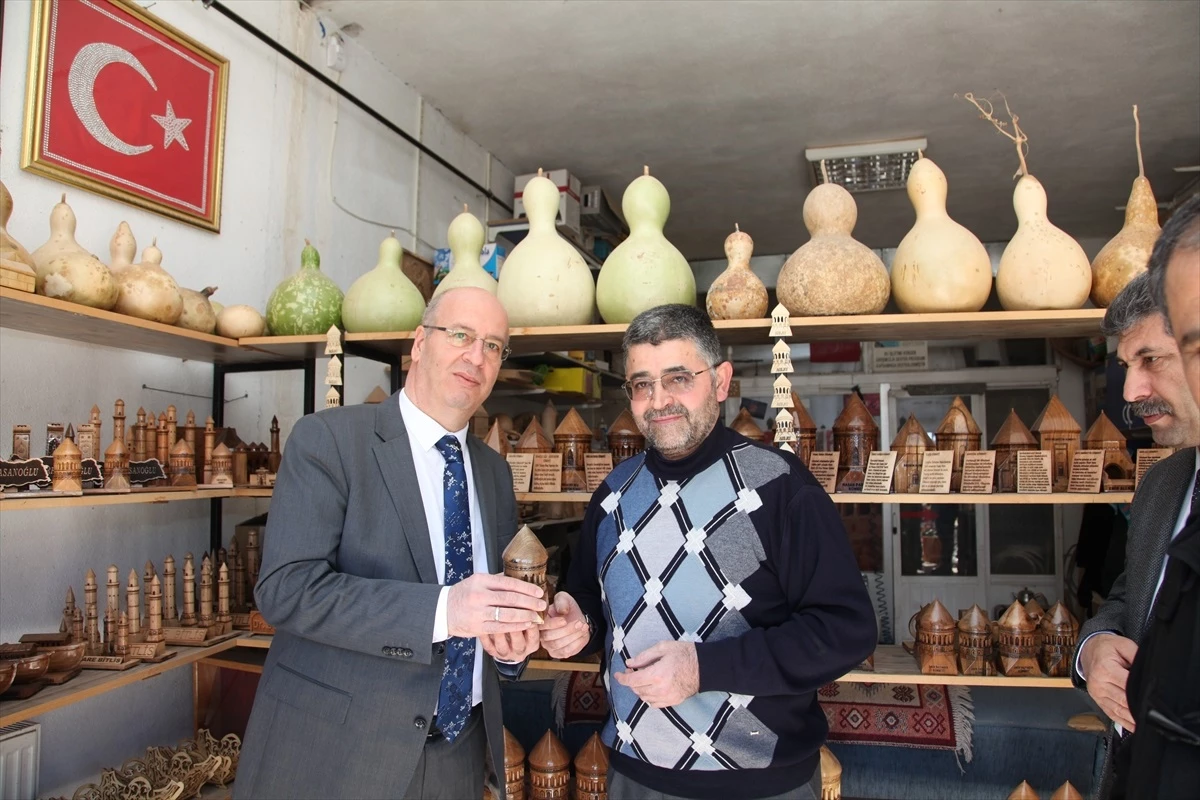 Bitlis Defterdarı Ahlat’taki El Sanatkarlarını Ziyaret Etti