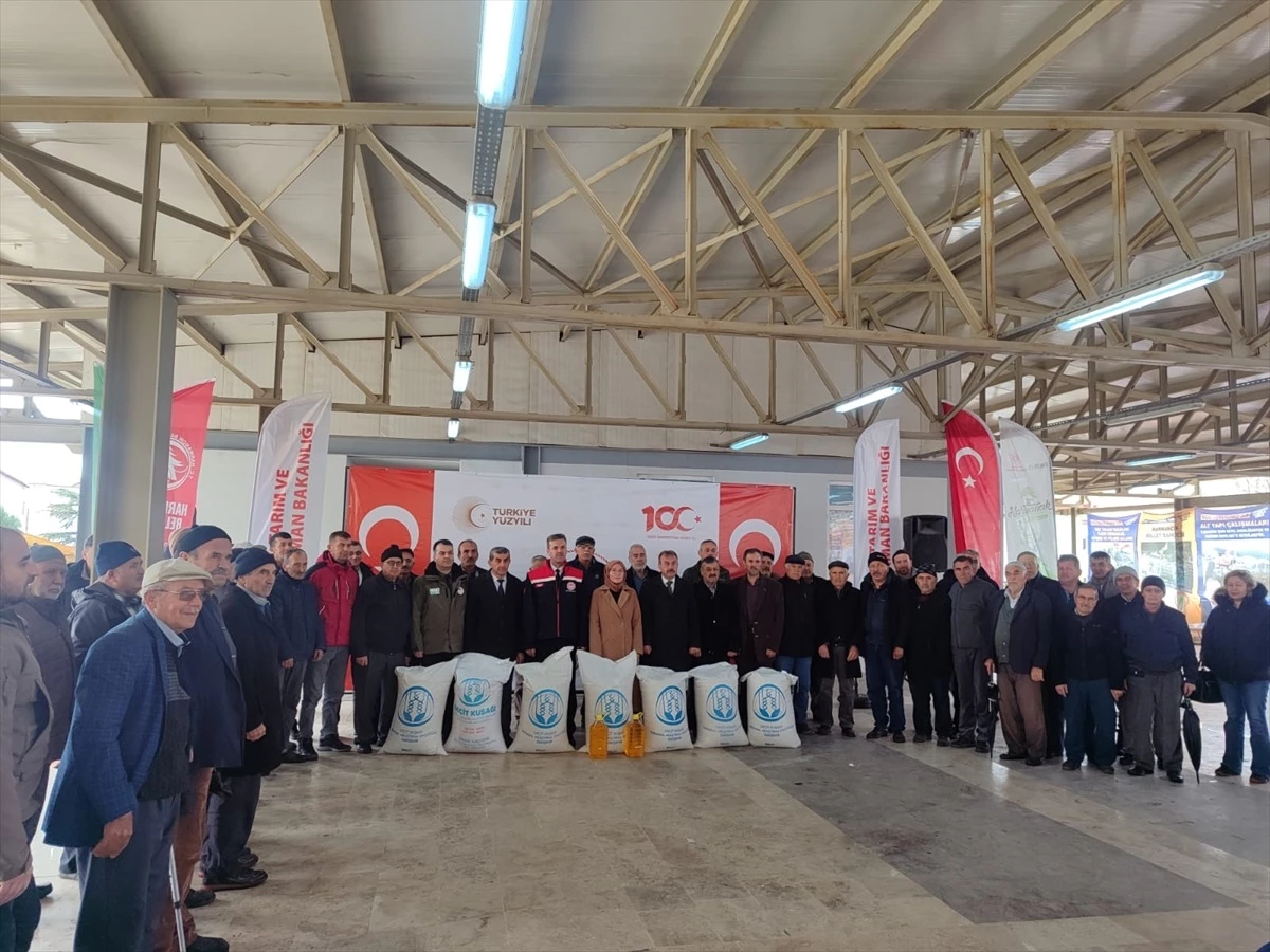 Harmancık’ta 8 Ton Aspir Tohumu Dağıtım Töreni Düzenlendi