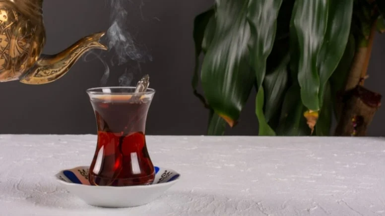 Mükemmel çay nasıl yapılır? Amerikalı profesör araştırdı, kitabını yazdı