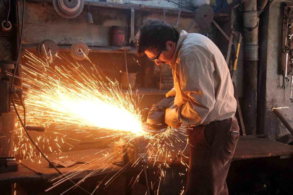 Ordu’da Demirci Ustaları Ramazan Ayında da Çalışmaya Devam Ediyor