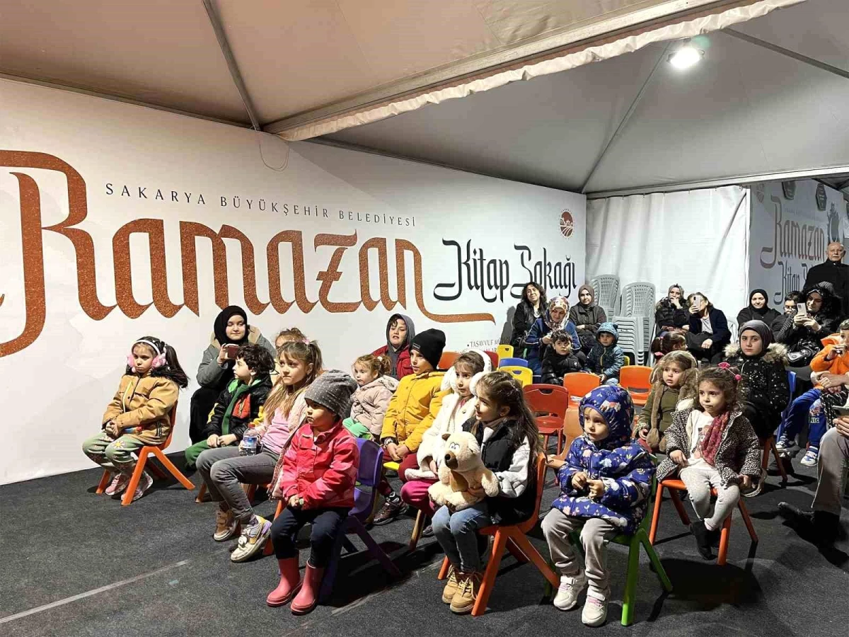 Sakarya Büyükşehir Belediyesi’nden miniklere kukla gösterisi