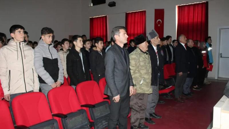 Kıbrıs Gazileri öğrencilerle bir araya geldiler