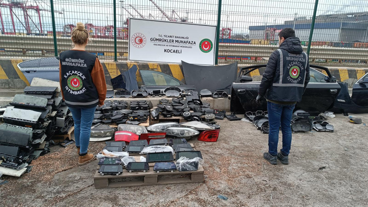 Gümrük Muhafaza ekipleri kaçakçılara göz açtırmadı