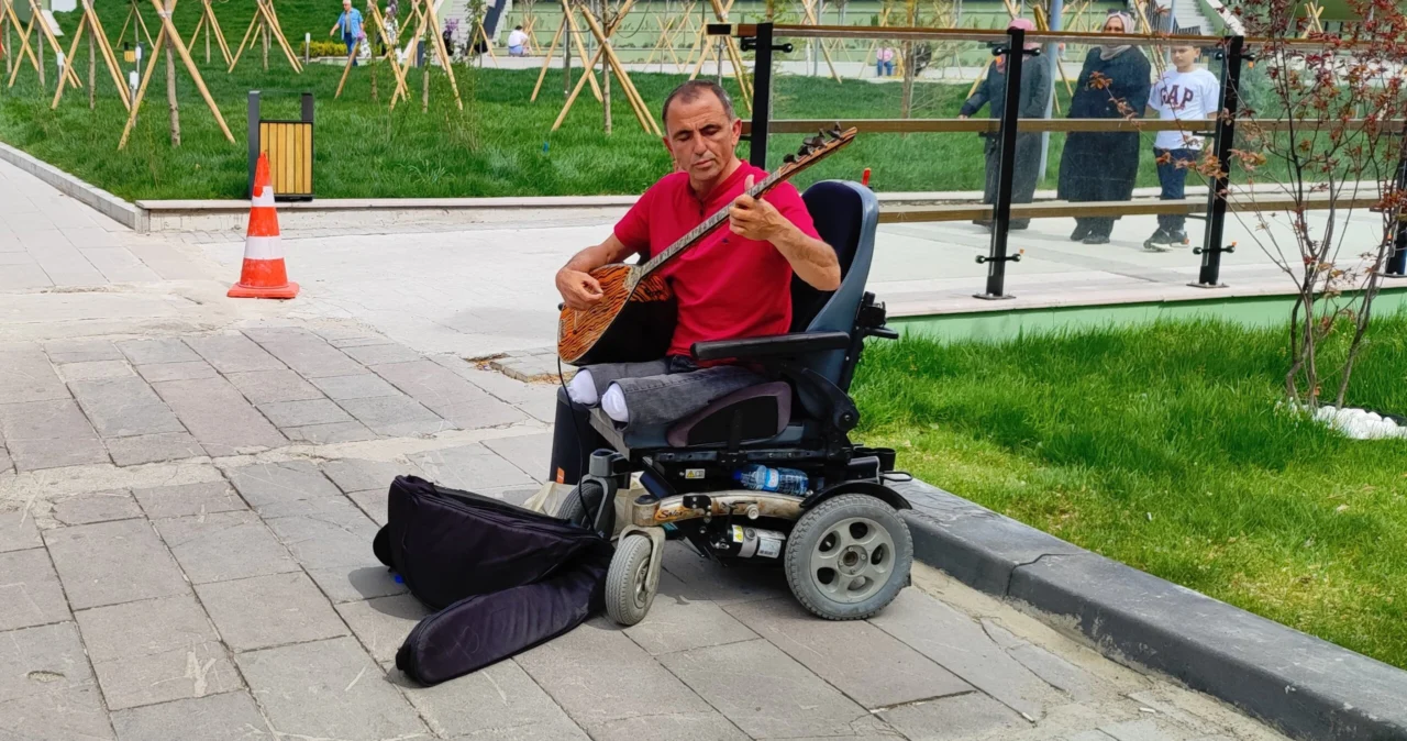 Hayat Engelden İbaret Değildir