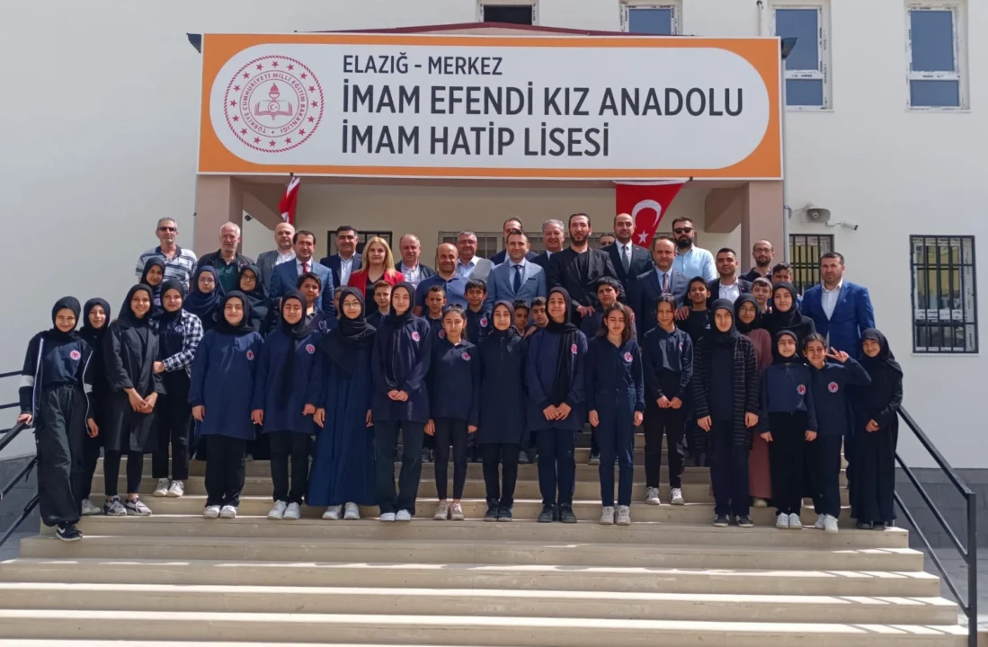 Elazığ’da 3 Liseye Yeni Kütüphaneler Kazandırıldı!
