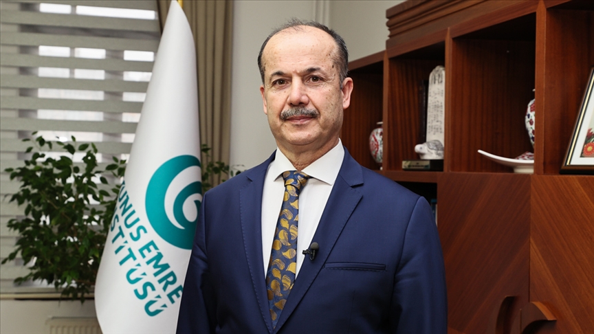 Yunus Emre Enstitüsü’nden Bölük Bey’e Büst Hediyesi(Özel Haber)