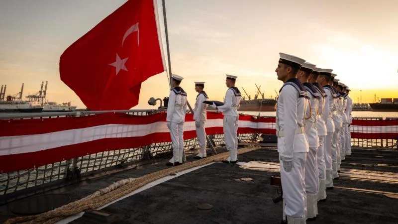 TCG Kınalıada Cidde limanını ziyaret etti