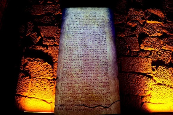 1900 yıllık Likya uygarlığına ait bir Gümrük Yazısı, Anadolu’nun deniz ticaretindeki stratejik önemini gözler önüne seriyor