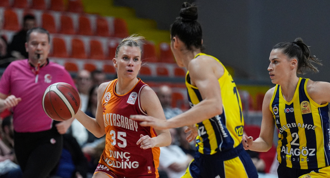 Galatasarayı farklı mağlup eden Fenerbahçe Alagöz Holding finalde