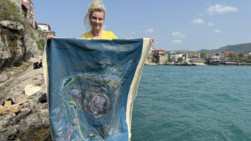 Rus ressam, Amasra’dan aldığı ilhamla özgün tekniğini geliştiriyor