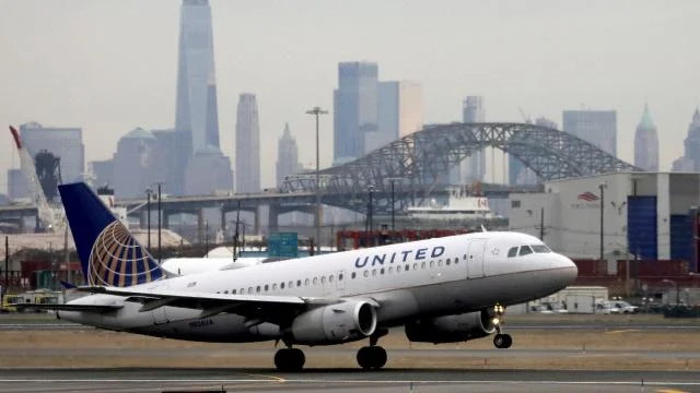 ABD’li United Airlines, Tel Aviv uçuşlarını geçici olarak askıya aldı