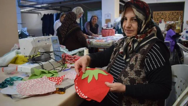Malatya’da mefruşat kursuna giden kadınlar ev ekonomisine katkı sunuyor