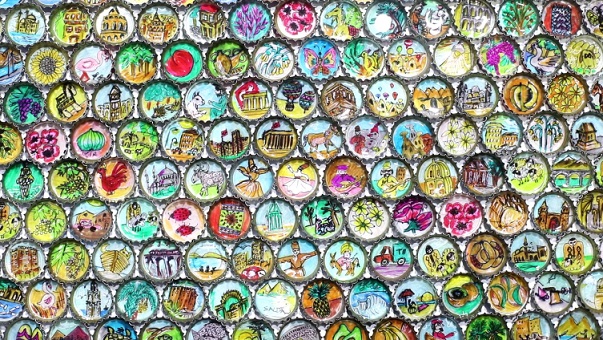 Küçük atölyede geri dönüşüm için büyük emek