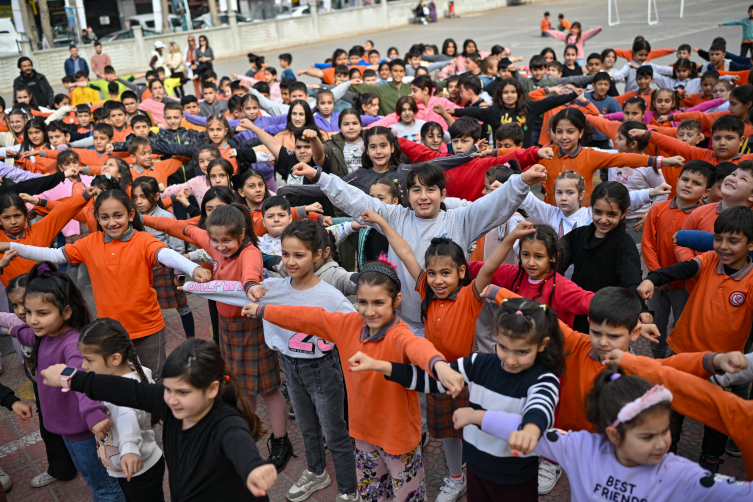 Öğrencilerin derse geç kalma sorunu böyle çözüldü