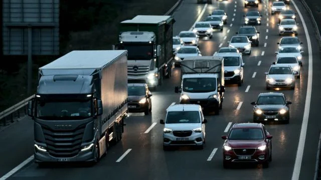 İstanbul ve Ankara’da ağır tonajlı araçlara giriş yasağı başladı
