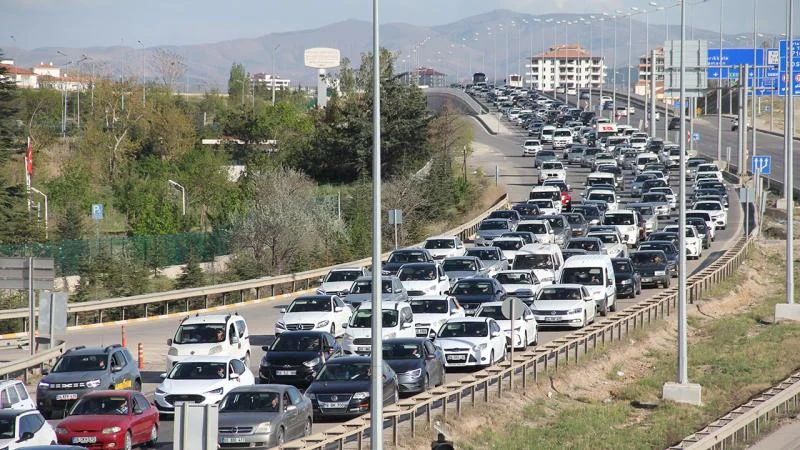 “Kilit kavşak” Kırıkkale’den 1 milyon 335 bin araç geçti