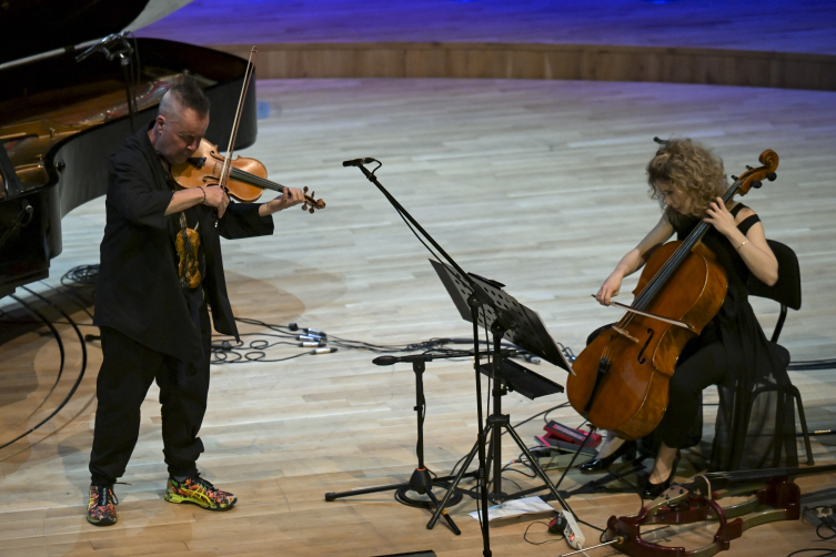Keman sanatçısı Nigel Kennedy, CSO Ada Ankara’da müzikseverlerle buluştu