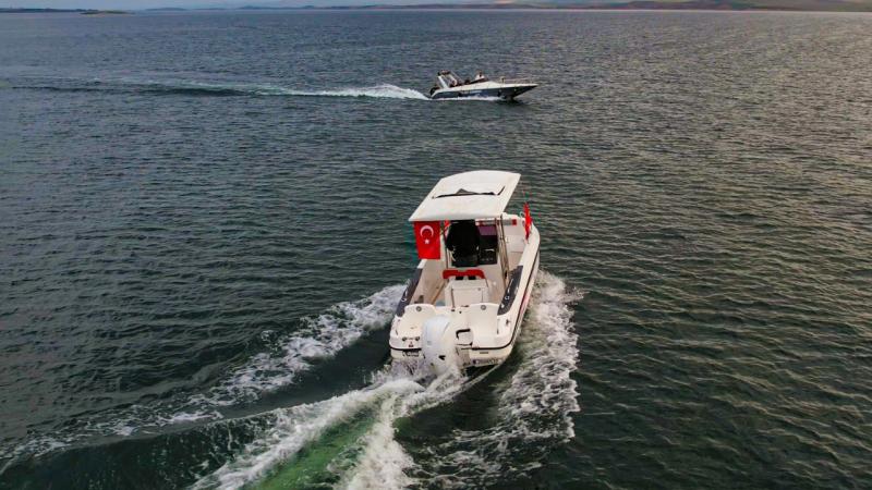 Kırşehir’de ilk: Sürat motorları şov yaptı