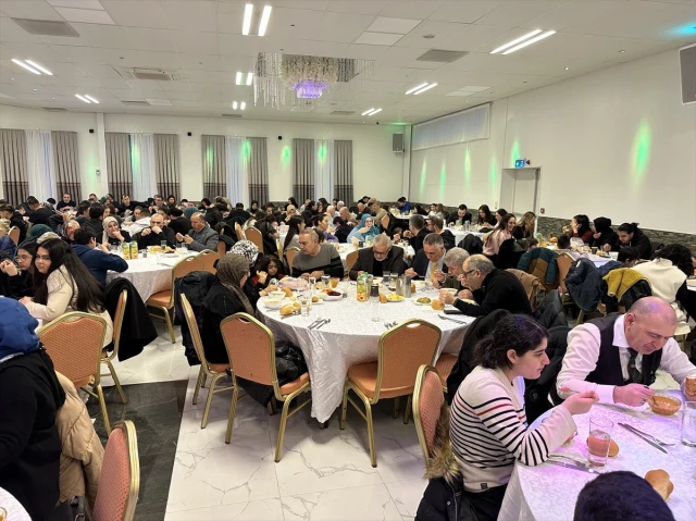 İsveç’te Türkler İftar Programında Buluştu