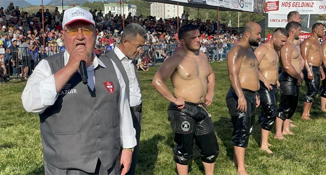 Er Meydanı’nın ‘efsane sesi’ veda ediyor