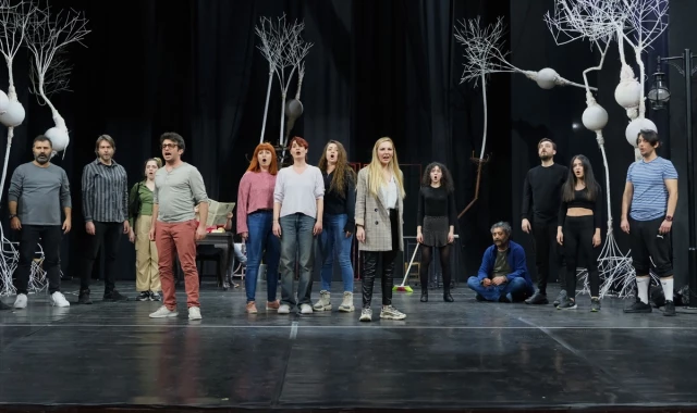 Bursa Devlet Tiyatrosu’ndan ‘Küçük Korku Dükkanı’ müzikali