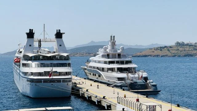 ‘Star Legend’ kruvaziyeri 218 yolcu ile Bodrum’a demir attı
