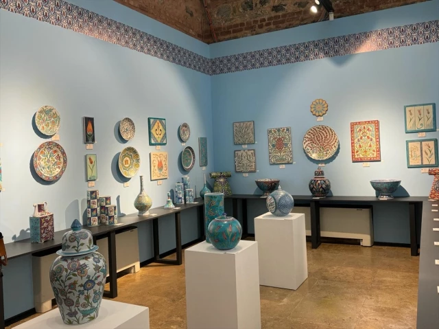 Çini ustası İsmail Yiğit’in ‘Lalenin Çini ile Dansı’ sergisi Lale Müzesi’nde