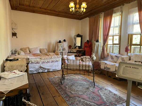 Çankırı Kültür Evi ziyaretçilerini nostaljik yolculuğa çıkarıyor